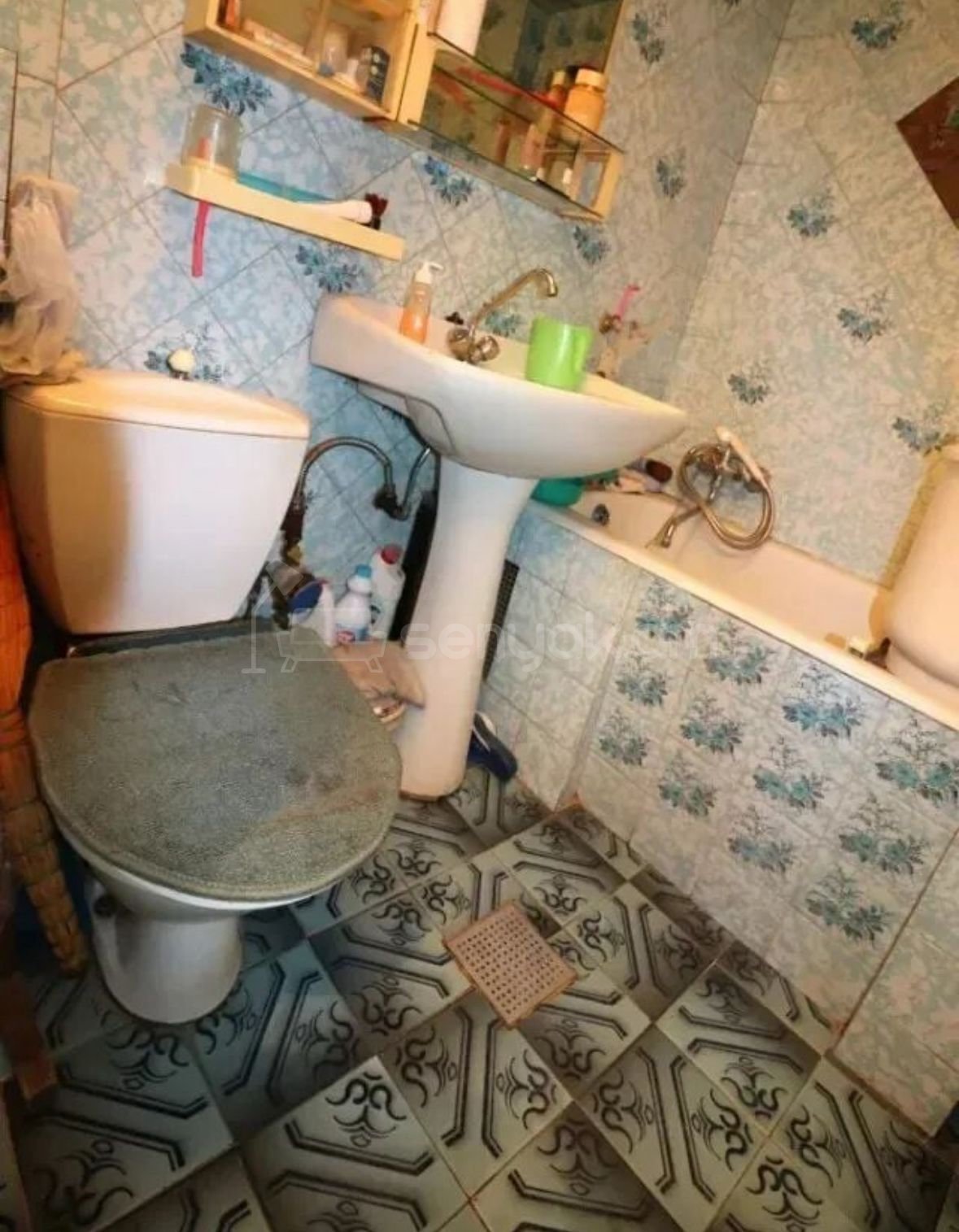 5 Սենյականոց Բնակարան Քարե Շենքում, 102քմ, 5/5 հարկ, Կոսմետիկ Վերանորոգված