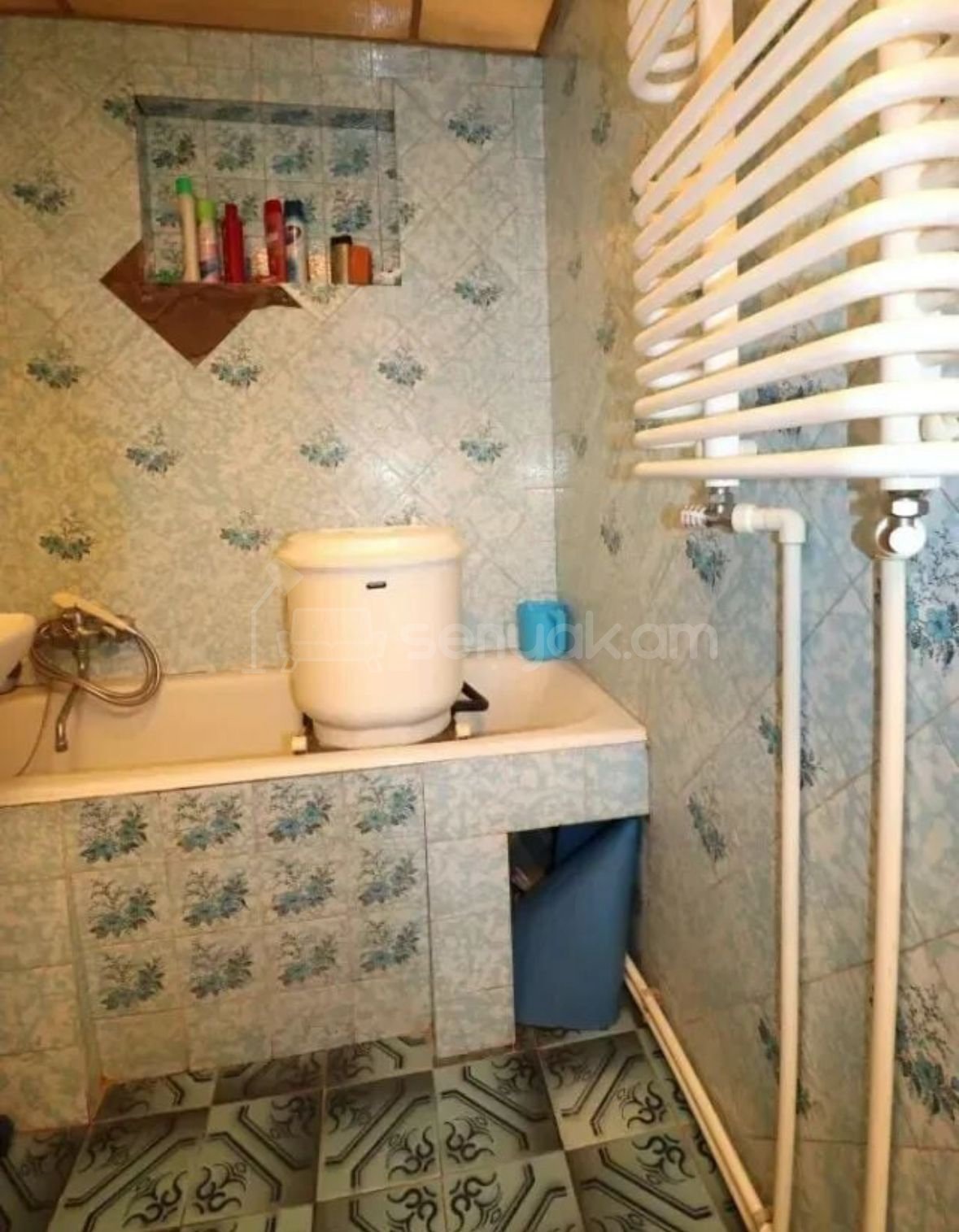 5 Սենյականոց Բնակարան Քարե Շենքում, 102քմ, 5/5 հարկ, Կոսմետիկ Վերանորոգված