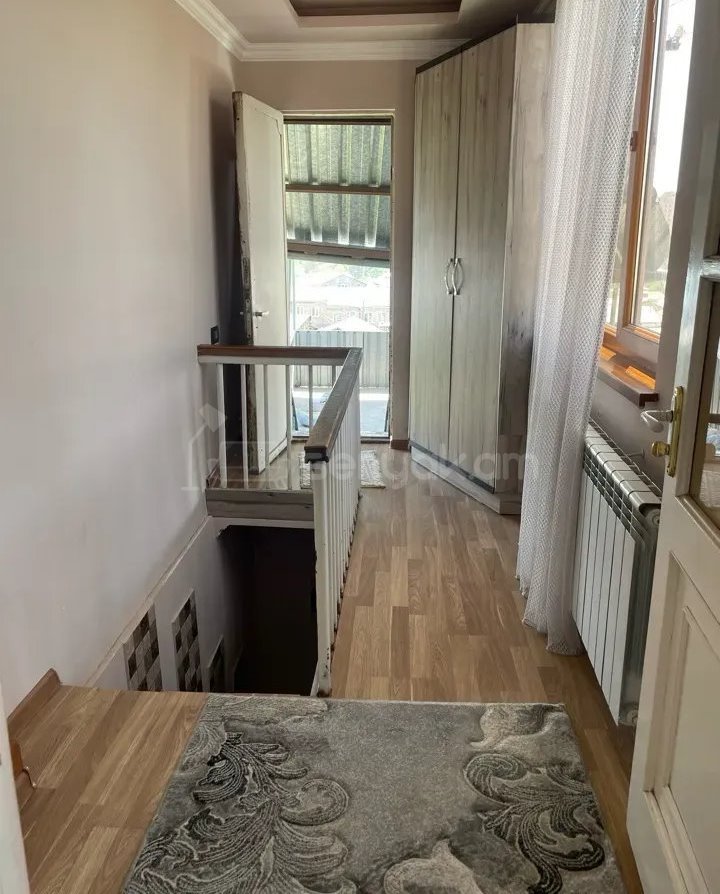 3 Սենյականոց Սեփական Տուն, 140քմ, Նորմալ Վիճակում, Ավտոտնակով