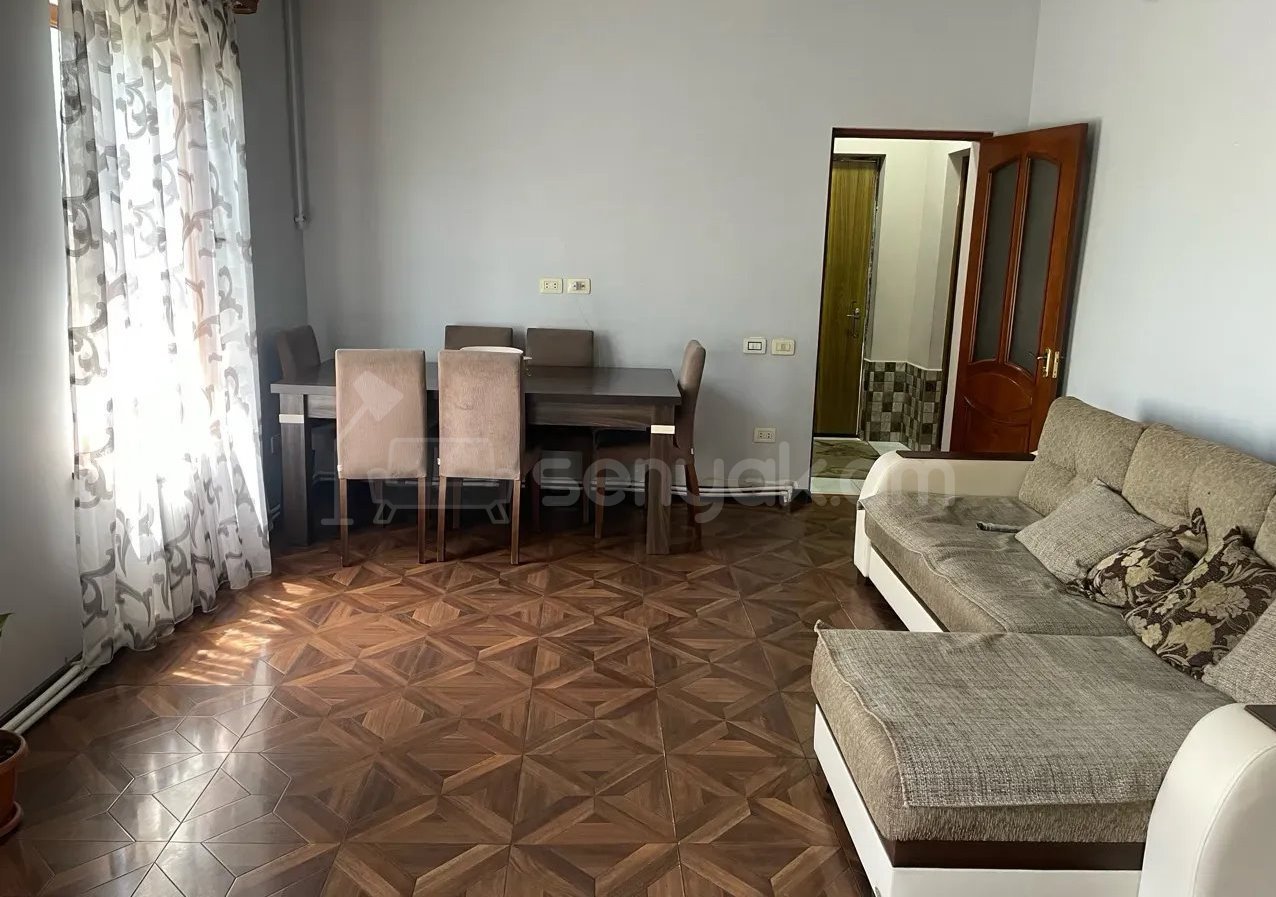 3 Սենյականոց Սեփական Տուն, 140քմ, Նորմալ Վիճակում, Ավտոտնակով