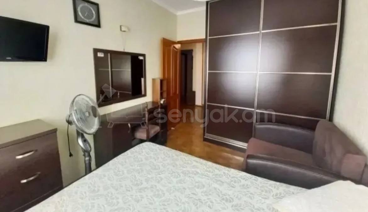 4 Սենյականոց Բնակարան, 95քմ, 8/9 հարկ, Նորմալ Վիճակում