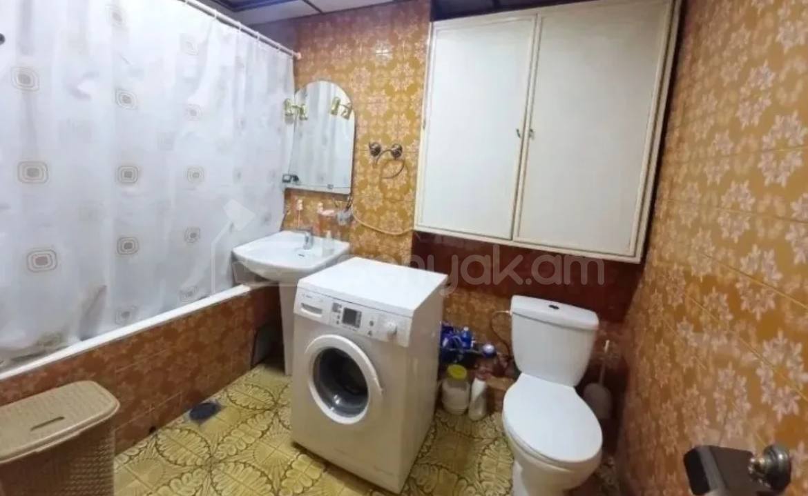 4 Սենյականոց Բնակարան, 95քմ, 8/9 հարկ, Նորմալ Վիճակում