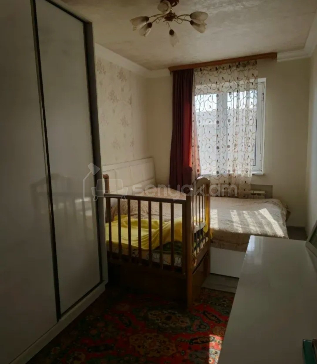 3 Սենյականոց Բնակարան Քարե Շենքում, 77քմ, 4/4 հարկ, Նորմալ Վիճակում