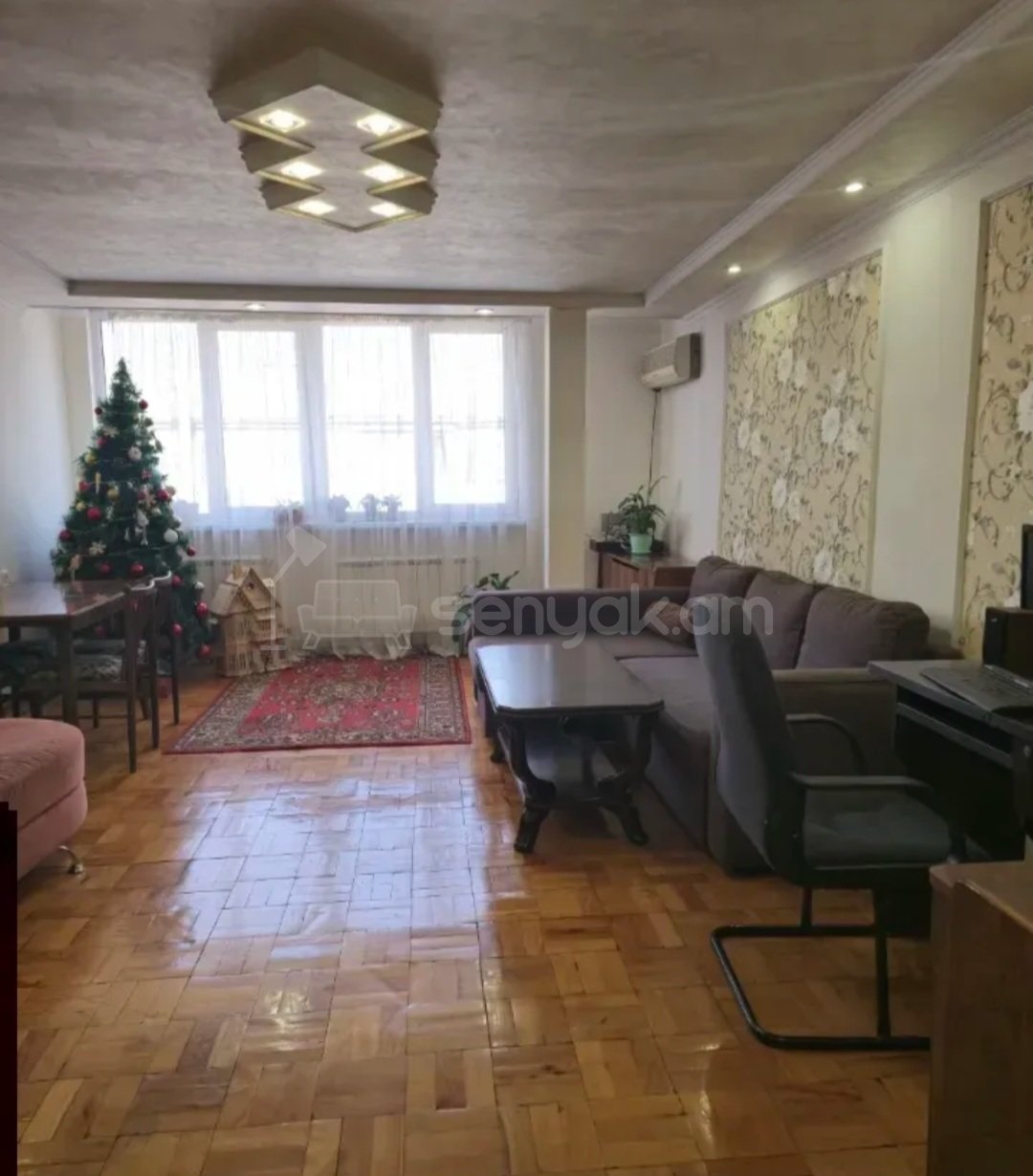 3 Սենյականոց Բնակարան Քարե Շենքում, 77քմ, 4/4 հարկ, Նորմալ Վիճակում