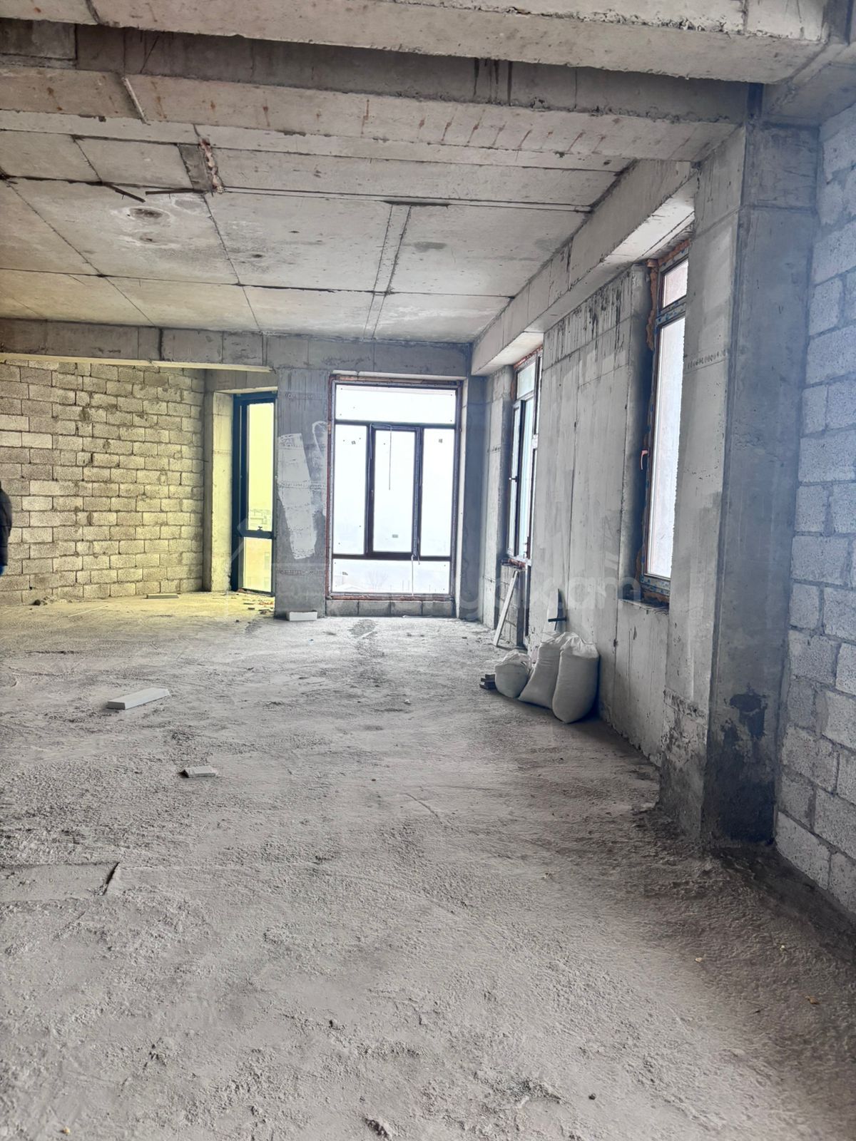 3 Սենյականոց Բնակարան Նորակառույցում, 170քմ, 8/9 հարկ, Զրոյական Վիճակում