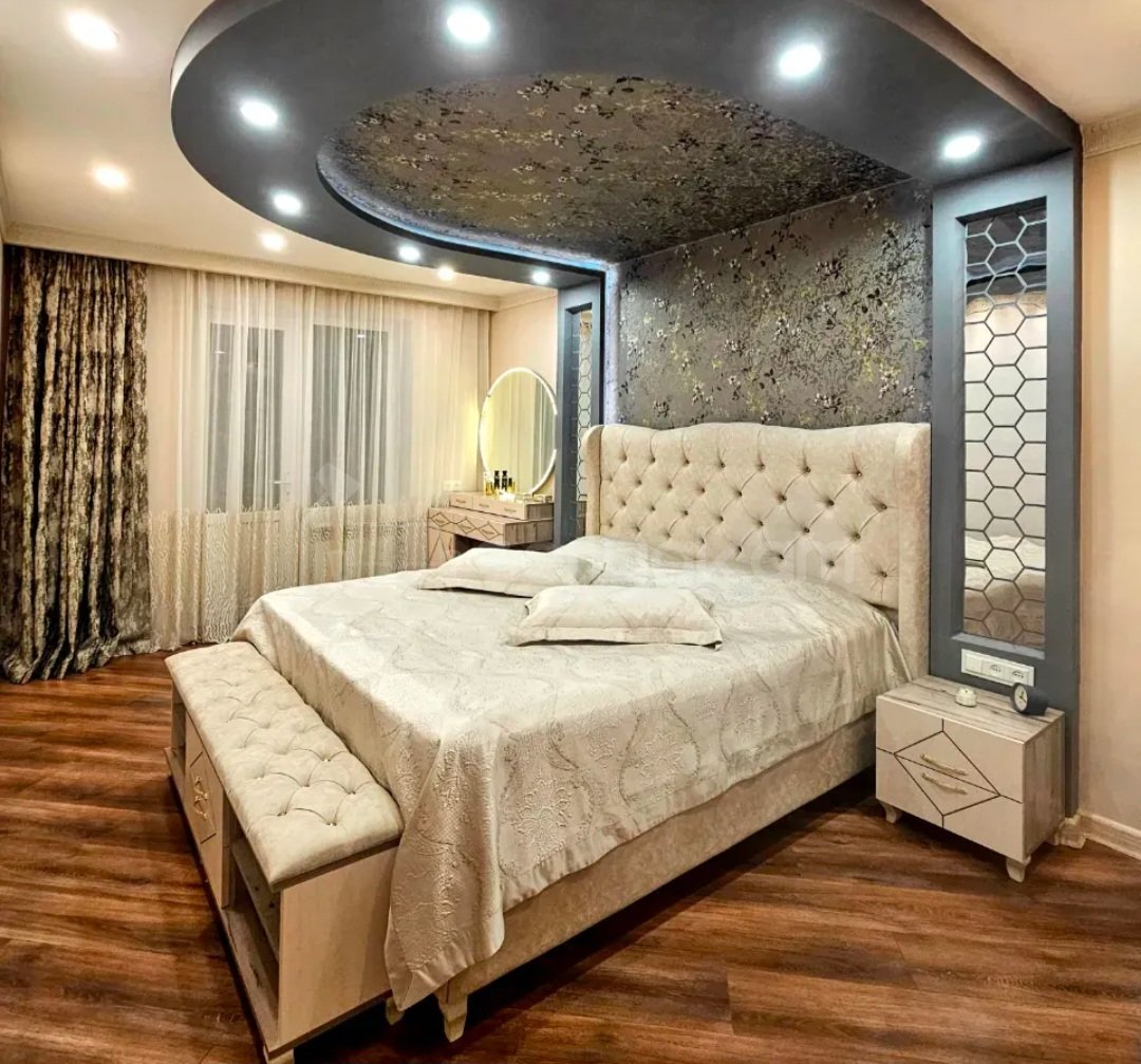 4 Սենյականոց Բնակարան Քարե Շենքում, 96քմ, 5/5 հարկ, Դիզայներական Վերանորոգված