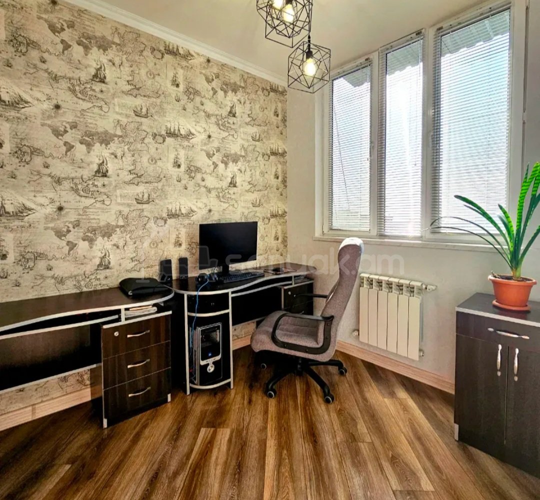 4 Սենյականոց Բնակարան Քարե Շենքում, 96քմ, 5/5 հարկ, Դիզայներական Վերանորոգված