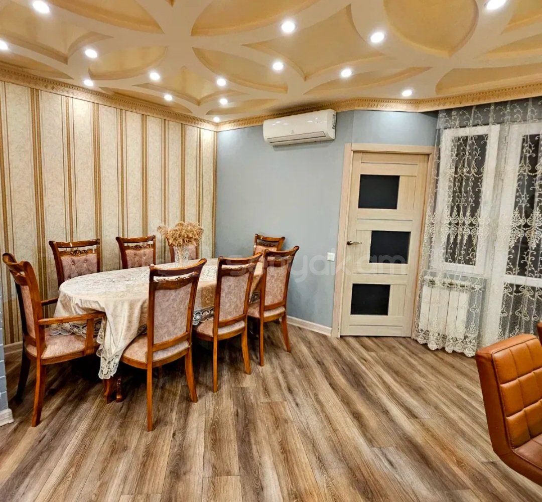 4 Սենյականոց Բնակարան Քարե Շենքում, 96քմ, 5/5 հարկ, Դիզայներական Վերանորոգված