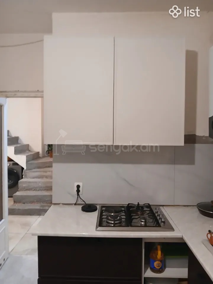 4 Սենյականոց Բնակարան, 145քմ, 2/2 հարկ, Կոսմետիկ Վերանորոգված