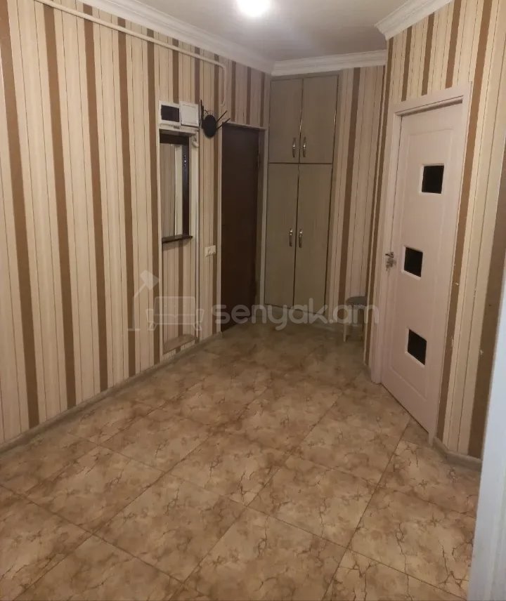 2 Սենյականոց Բնակարան Քարե Շենքում, 58քմ, 2/4 հարկ, Նորմալ Վիճակում, Կահավորված