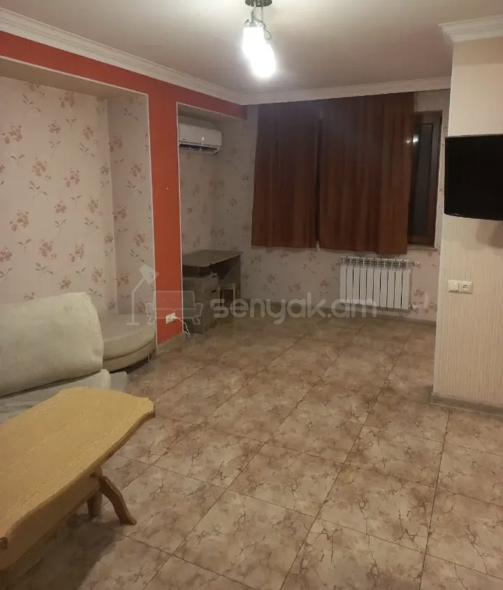 2 Սենյականոց Բնակարան Քարե Շենքում, 58քմ, 2/4 հարկ, Նորմալ Վիճակում, Կահավորված