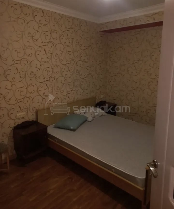 2 Սենյականոց Բնակարան Քարե Շենքում, 58քմ, 2/4 հարկ, Նորմալ Վիճակում, Կահավորված