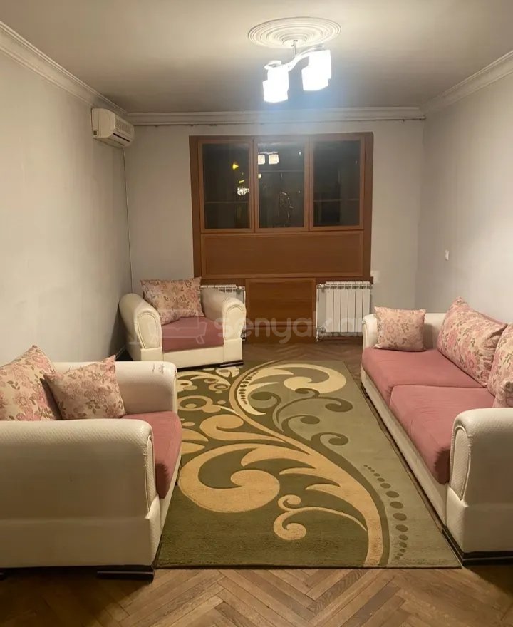 3 Սենյականոց Բնակարան Քարե Շենքում, 64քմ, 4/5 հարկ, Նորմալ Վիճակում, Կահավորված, Արևկող