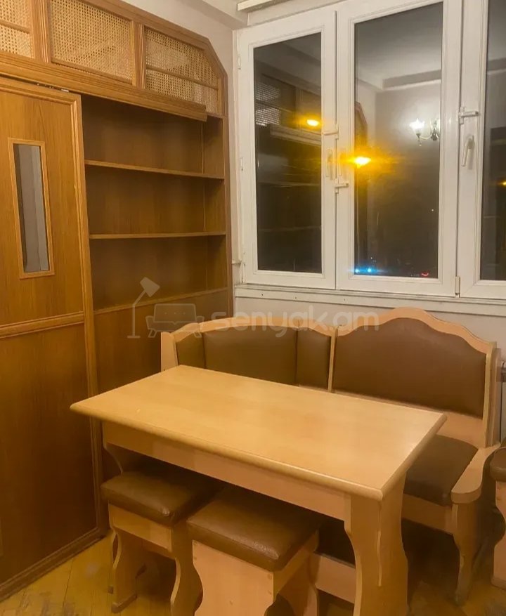 3 Սենյականոց Բնակարան Քարե Շենքում, 64քմ, 4/5 հարկ, Նորմալ Վիճակում, Կահավորված, Արևկող