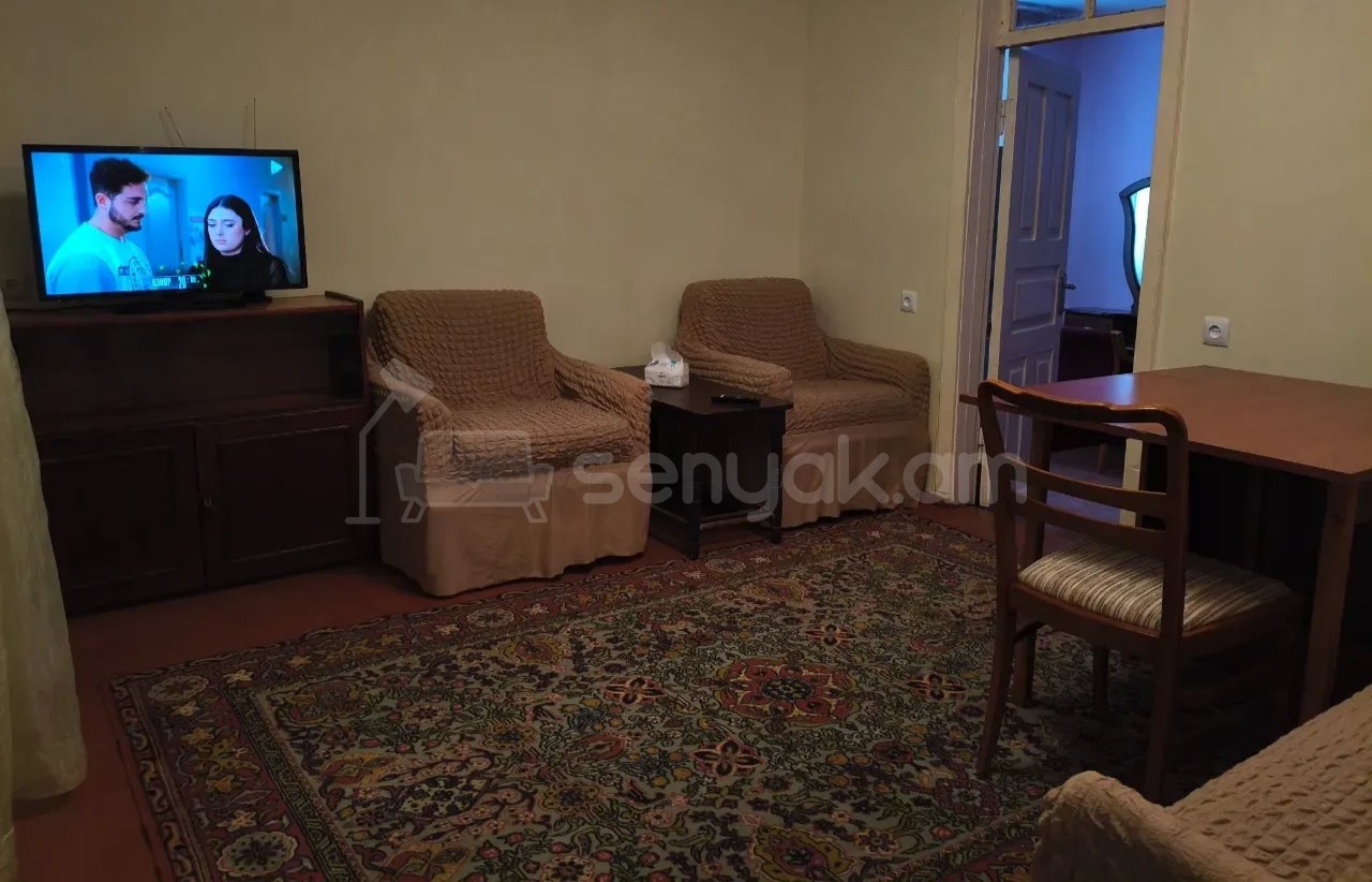 2 Սենյականոց Բնակարան Քարե Շենքում, 56քմ, 1/1 հարկ, Նորմալ Վիճակում, Կահավորված