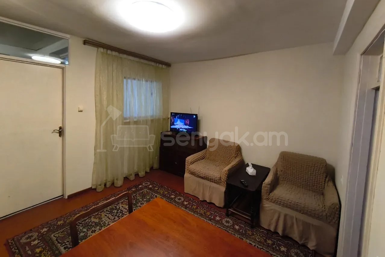 2 Սենյականոց Բնակարան Քարե Շենքում, 56քմ, 1/1 հարկ, Նորմալ Վիճակում, Կահավորված