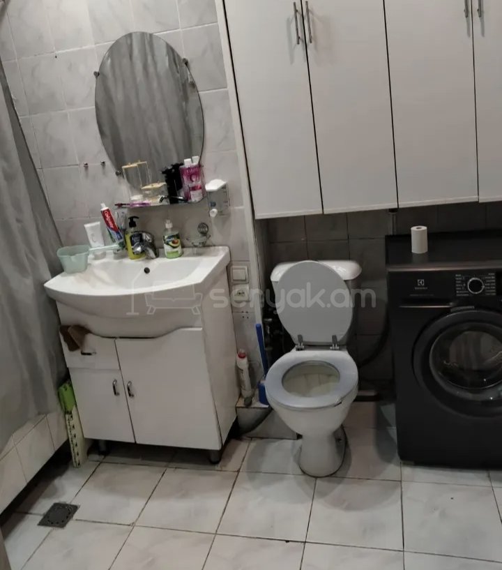 3 Սենյականոց Բնակարան, 78քմ, 5/9 հարկ, Նորմալ Վիճակում, Կահավորված, Արևկող