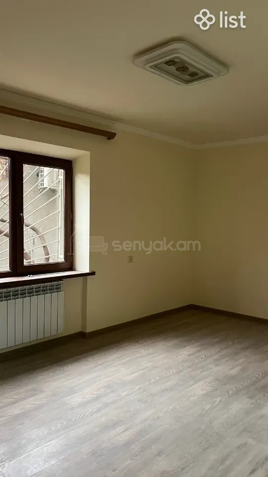 2 Սենյականոց Բնակարան Քարե Շենքում, 48քմ, 3/5 հարկ, Նորմալ Վիճակում, Կահավորված