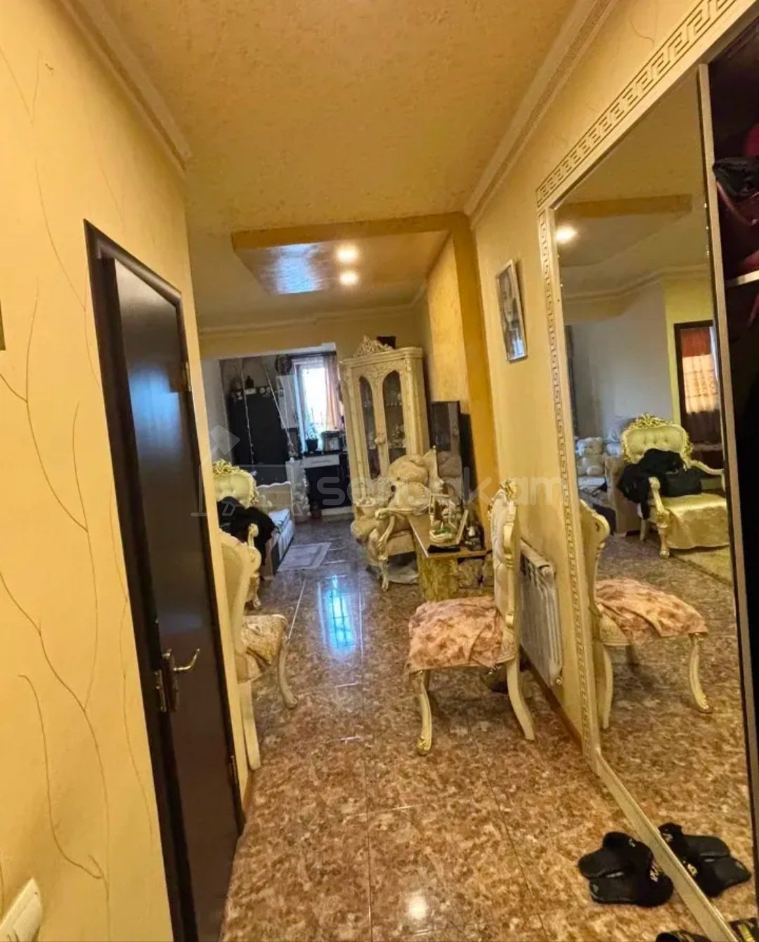 3 Սենյականոց Բնակարան Քարե Շենքում, 47քմ, 1/5 հարկ, Դիզայներական Վերանորոգված