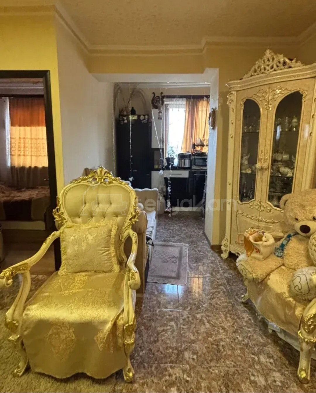 3 Սենյականոց Բնակարան Քարե Շենքում, 47քմ, 1/5 հարկ, Դիզայներական Վերանորոգված