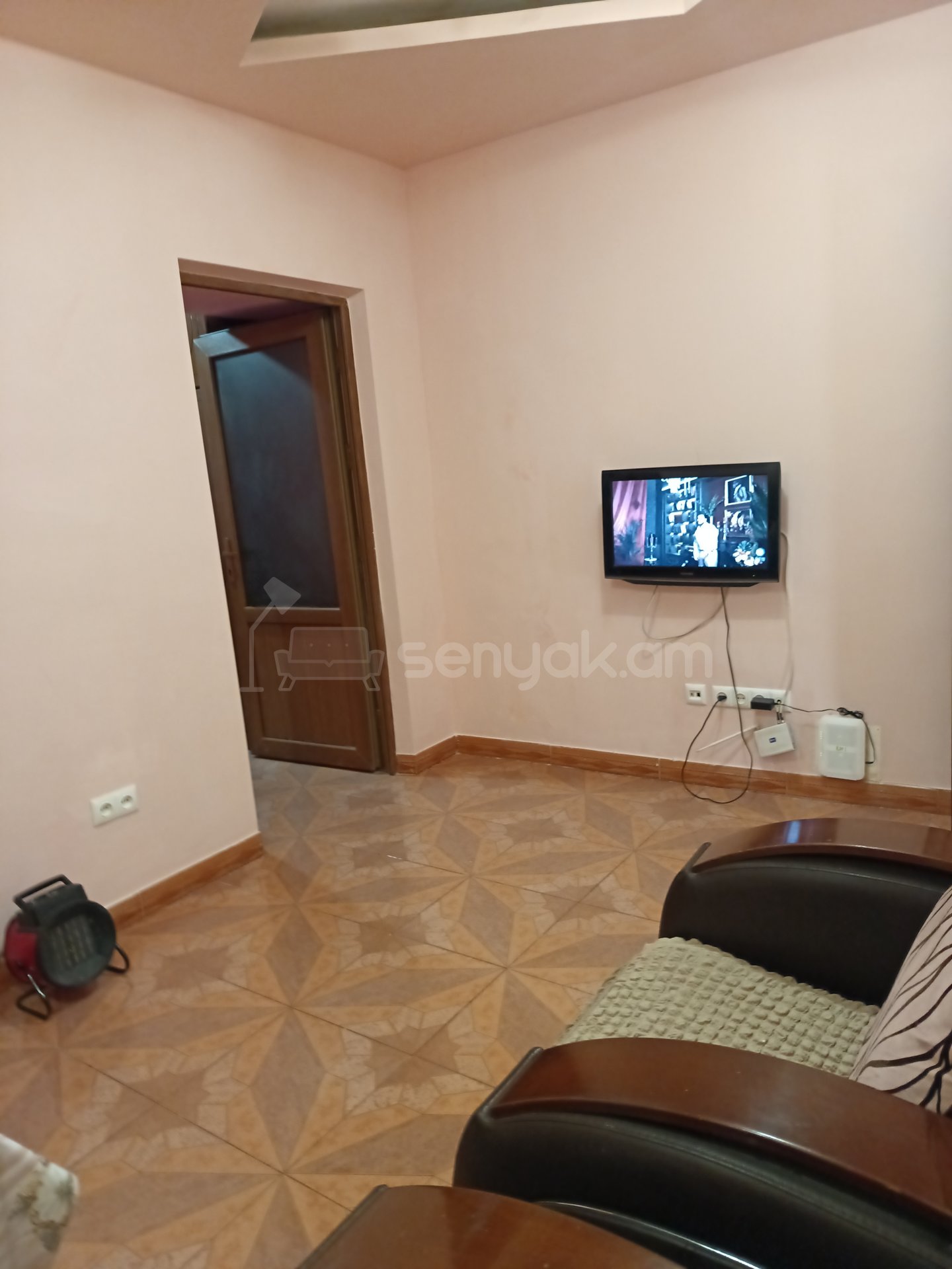 2 Սենյականոց Բնակարան, 36քմ, 1/3 հարկ, Կապիտալ Վերանորոգված