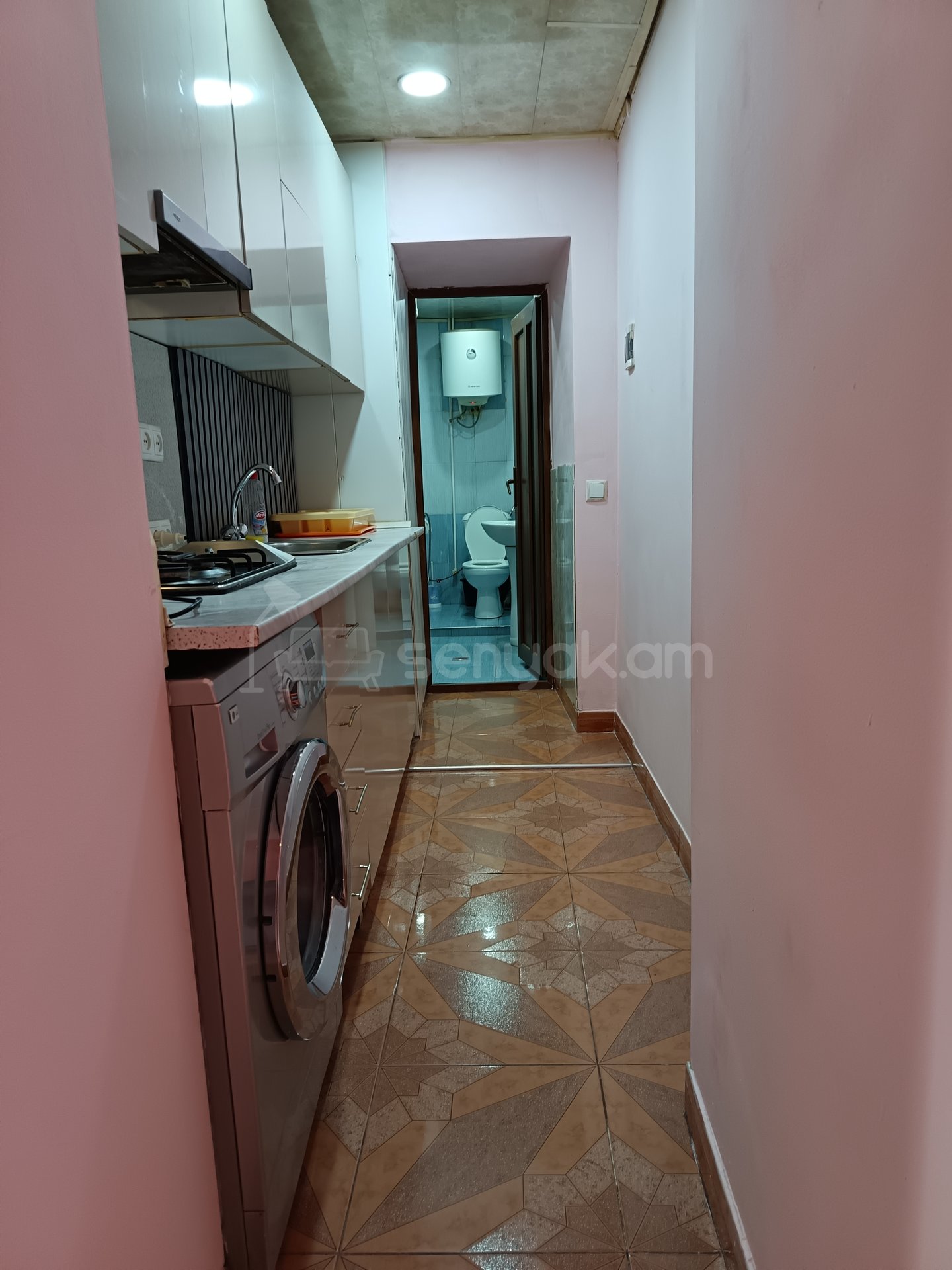 2 Սենյականոց Բնակարան, 36քմ, 1/3 հարկ, Կապիտալ Վերանորոգված