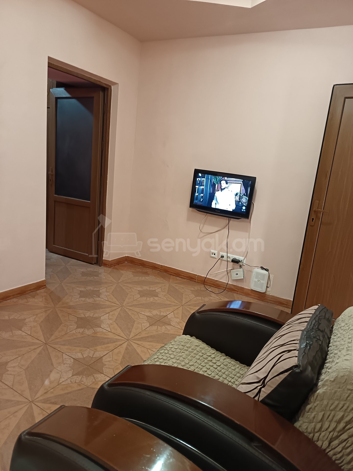 2 Սենյականոց Բնակարան, 36քմ, 1/3 հարկ, Կապիտալ Վերանորոգված