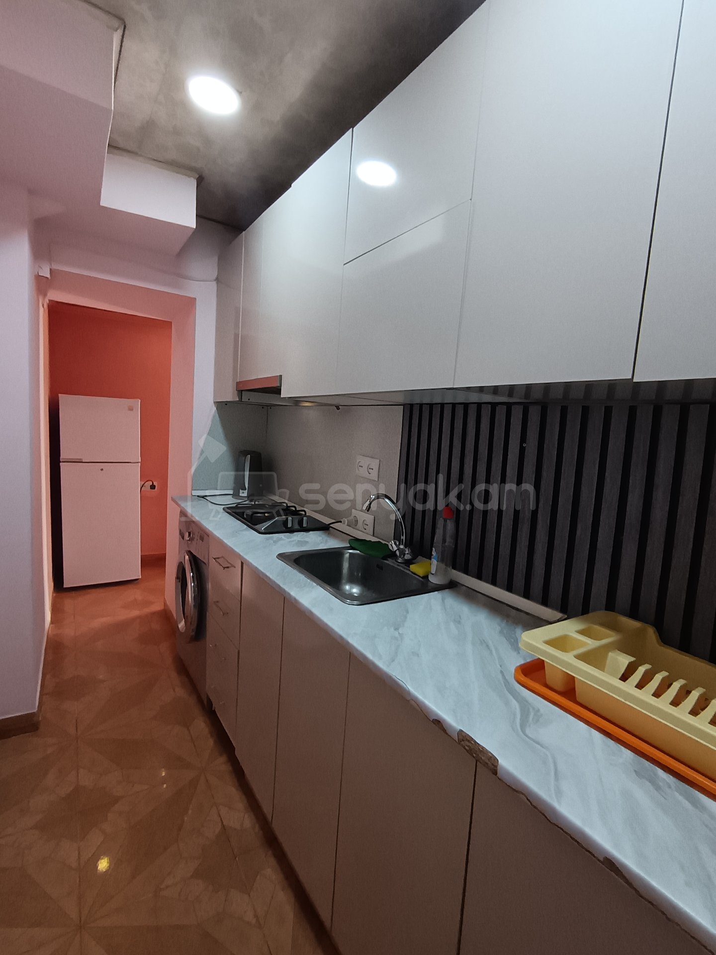 2 Սենյականոց Բնակարան, 36քմ, 1/3 հարկ, Կապիտալ Վերանորոգված