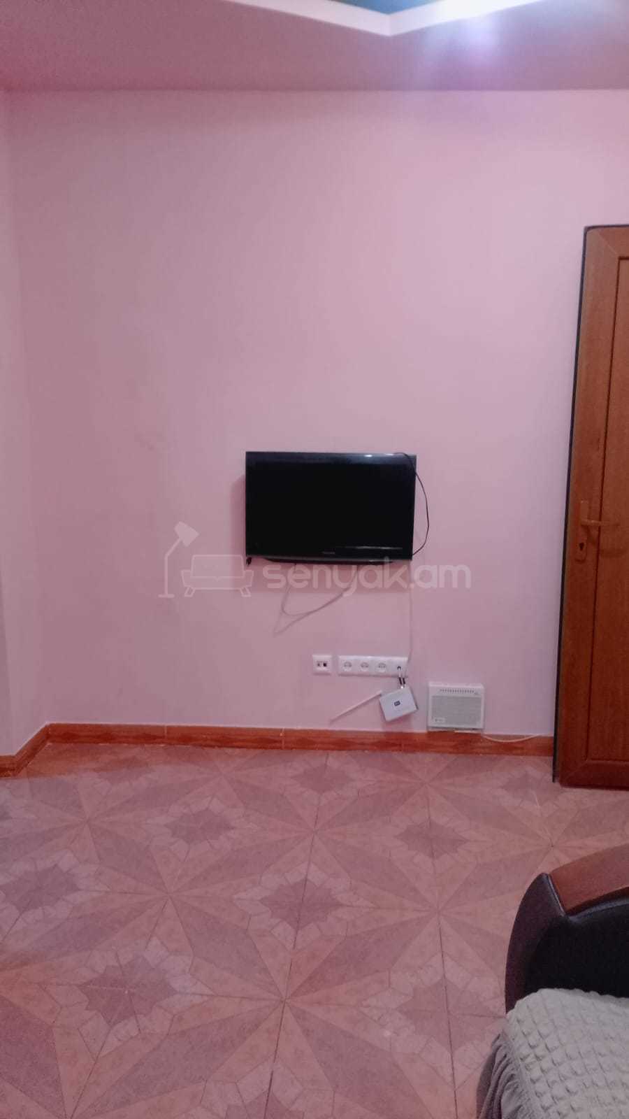 2 Սենյականոց Բնակարան, 36քմ, 1/3 հարկ, Կապիտալ Վերանորոգված