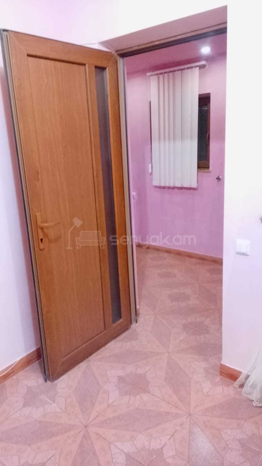 2 Սենյականոց Բնակարան, 36քմ, 1/3 հարկ, Կապիտալ Վերանորոգված