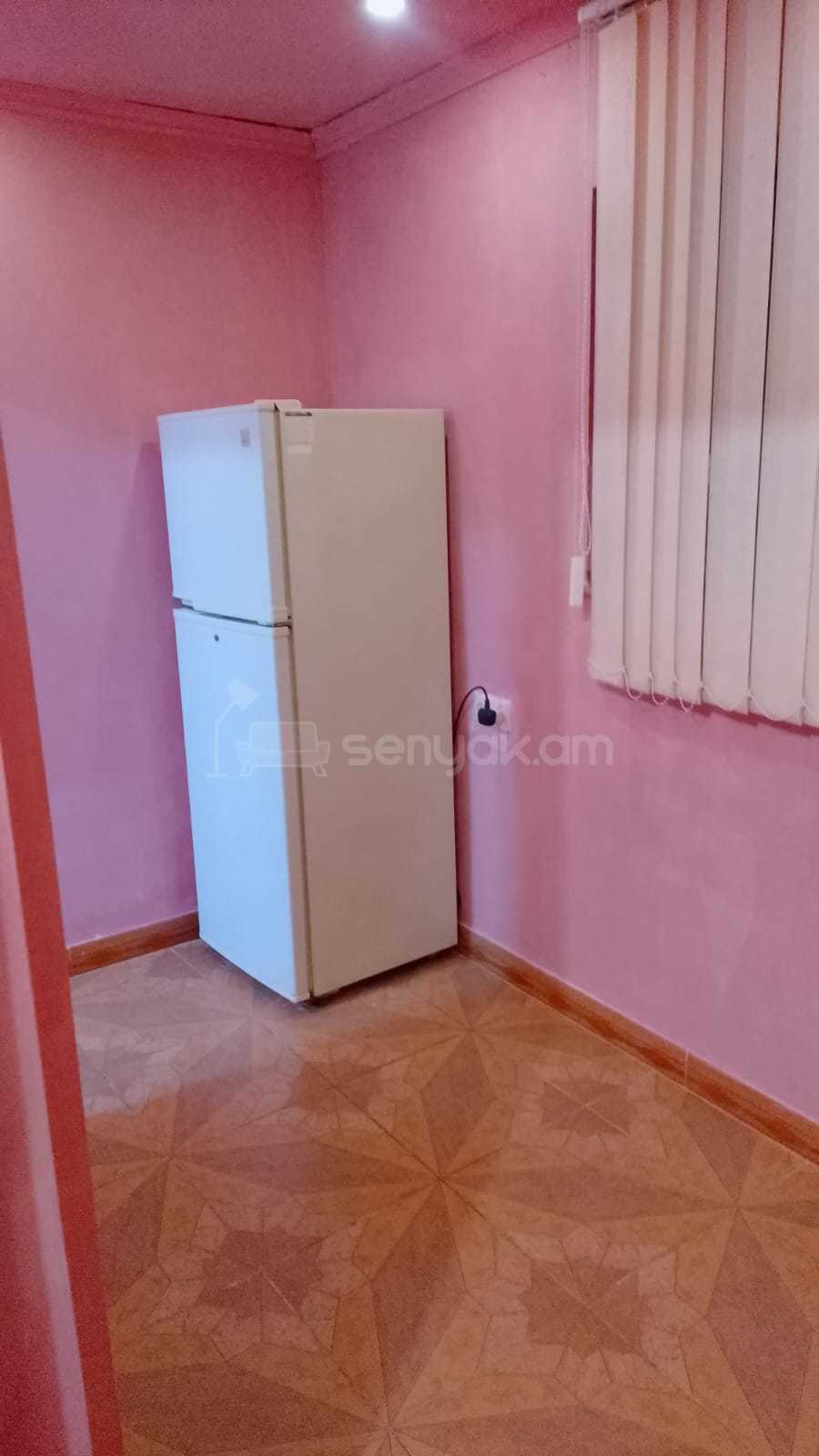 2 Սենյականոց Բնակարան, 36քմ, 1/3 հարկ, Կապիտալ Վերանորոգված