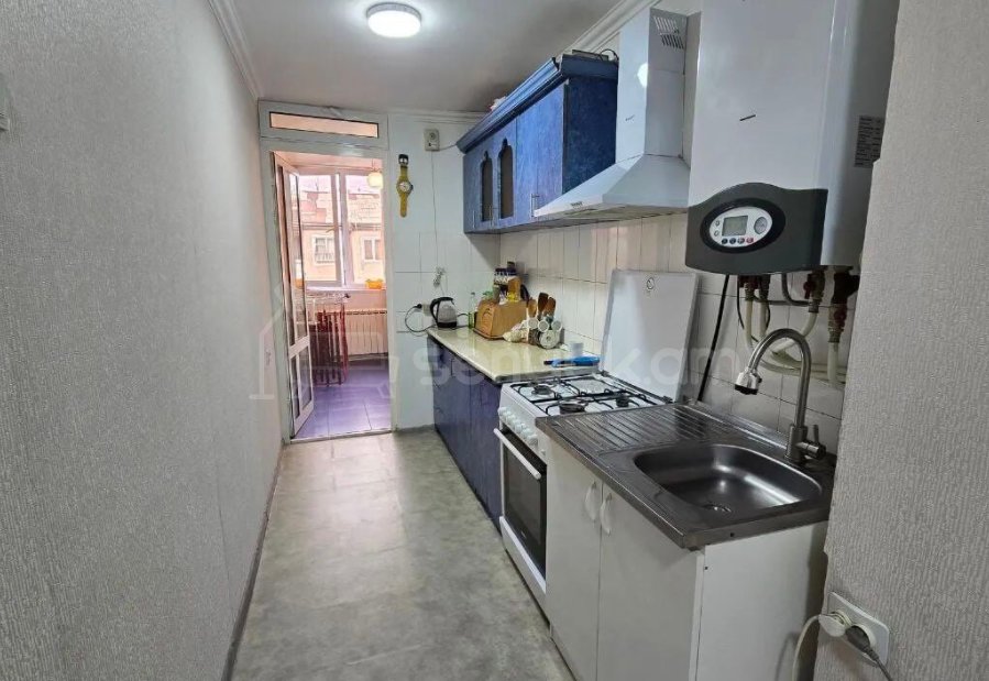 3 Սենյականոց Բնակարան, 77քմ, 4/4 հարկ, Կոսմետիկ Վերանորոգված