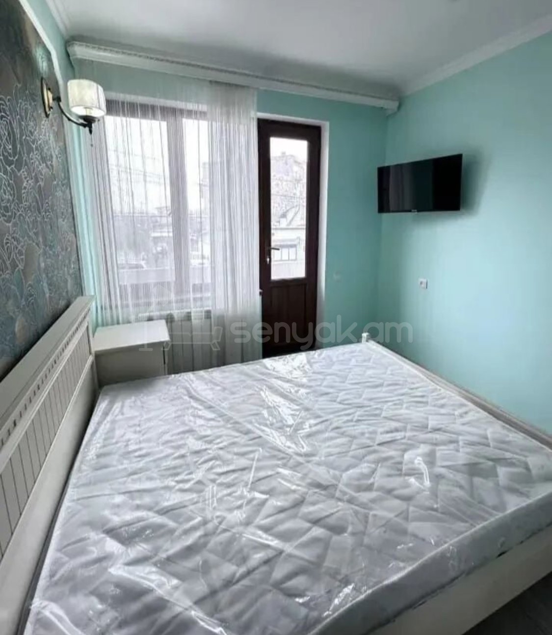 4 Սենյականոց Բնակարան Քարե Շենքում, 93քմ, 2/5 հարկ, Դիզայներական Վերանորոգված