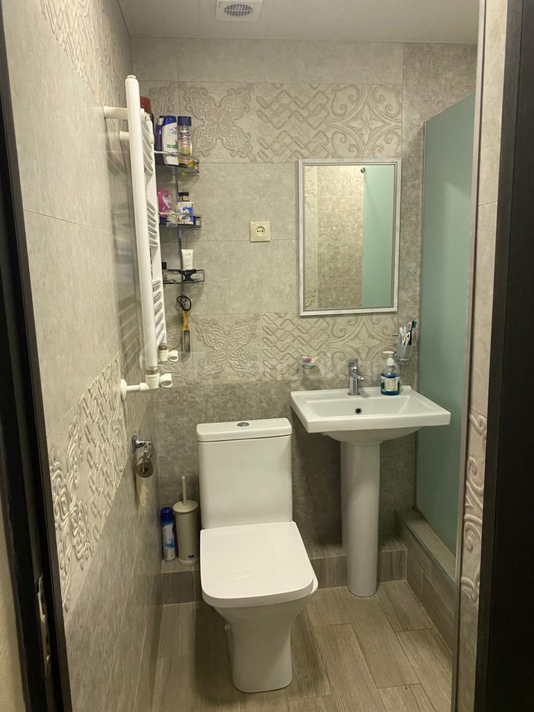 2 Սենյականոց Բնակարան Քարե Շենքում, 60քմ, 3/5 հարկ, Կապիտալ Վերանորոգված, Կահավորված