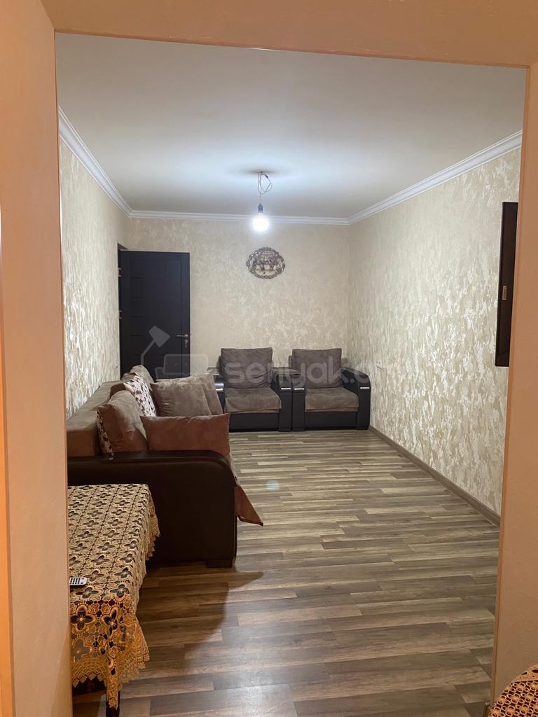 2 Սենյականոց Բնակարան Քարե Շենքում, 60քմ, 3/5 հարկ, Կապիտալ Վերանորոգված, Կահավորված