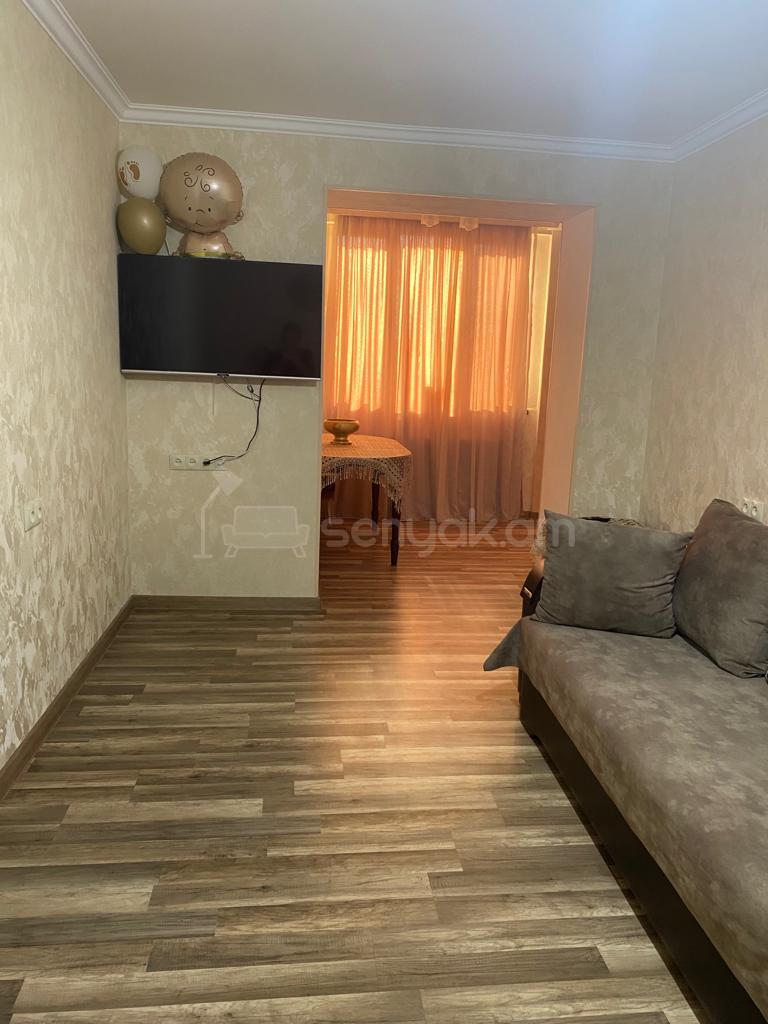 2 Սենյականոց Բնակարան Քարե Շենքում, 60քմ, 3/5 հարկ, Կապիտալ Վերանորոգված, Կահավորված