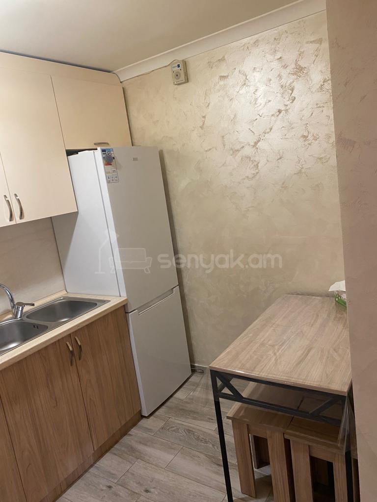 2 Սենյականոց Բնակարան Քարե Շենքում, 60քմ, 3/5 հարկ, Կապիտալ Վերանորոգված, Կահավորված