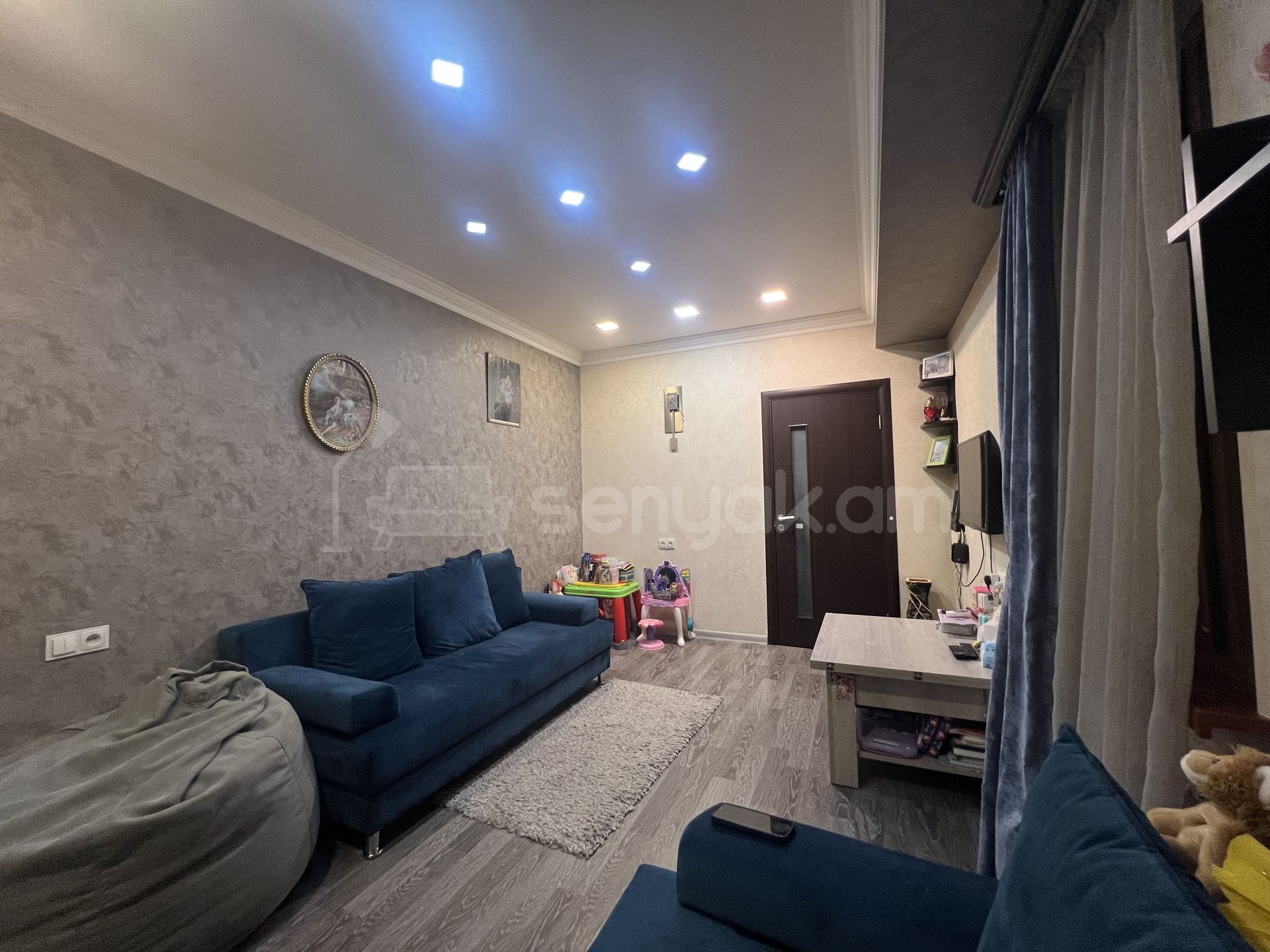 3 Սենյականոց Բնակարան, 46քմ, 2/9 հարկ, Կապիտալ Վերանորոգված