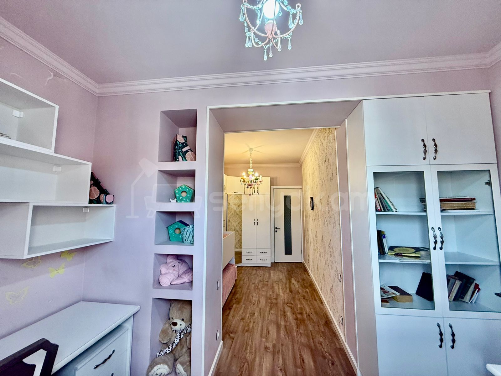 3 Սենյականոց Բնակարան Քարե Շենքում, 90քմ, 5/5 հարկ, Կապիտալ Վերանորոգված, Կահավորված, Արևկող