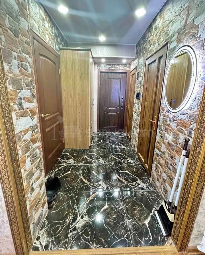 3 Սենյականոց Բնակարան, 60քմ, 3/9 հարկ, Կապիտալ Վերանորոգված