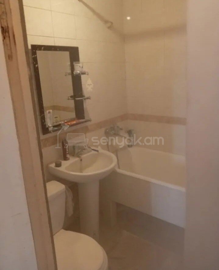 2 Սենյականոց Բնակարան, 50քմ, 5/5 հարկ, Նորմալ Վիճակում