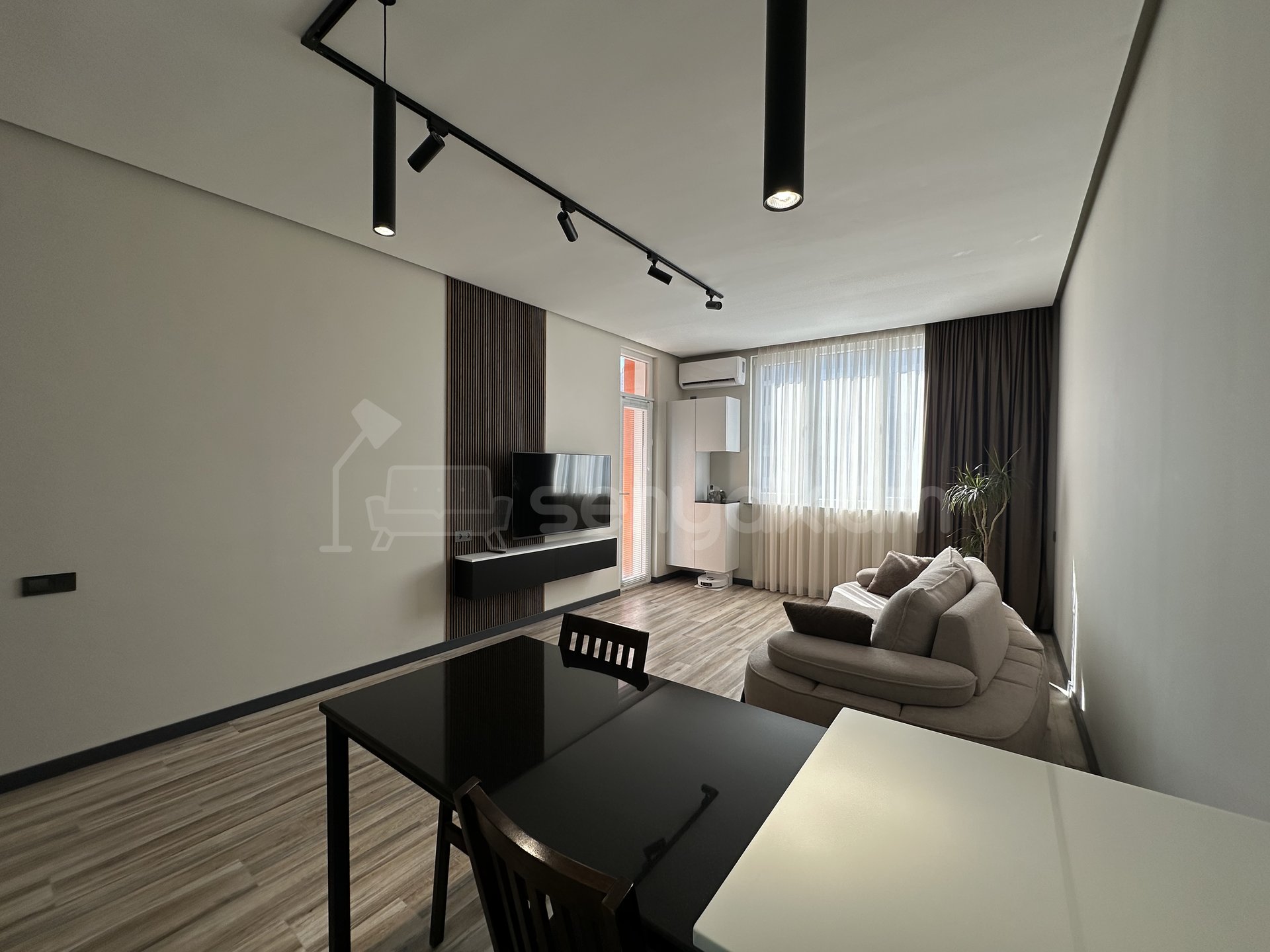 3 Սենյականոց Բնակարան, 71քմ, 12/13 հարկ, Դիզայներական Վերանորոգված