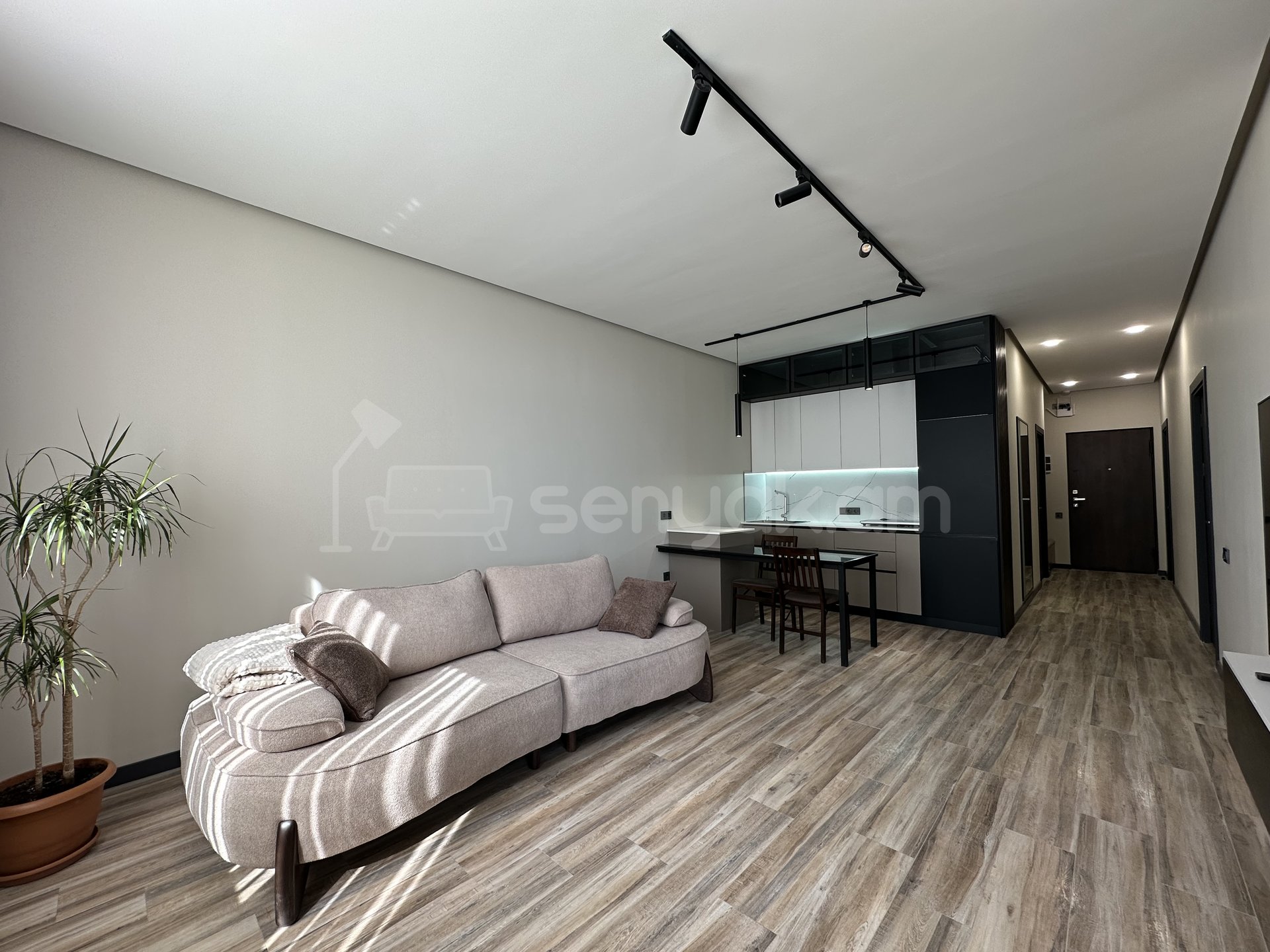 3 Սենյականոց Բնակարան, 71քմ, 12/13 հարկ, Դիզայներական Վերանորոգված