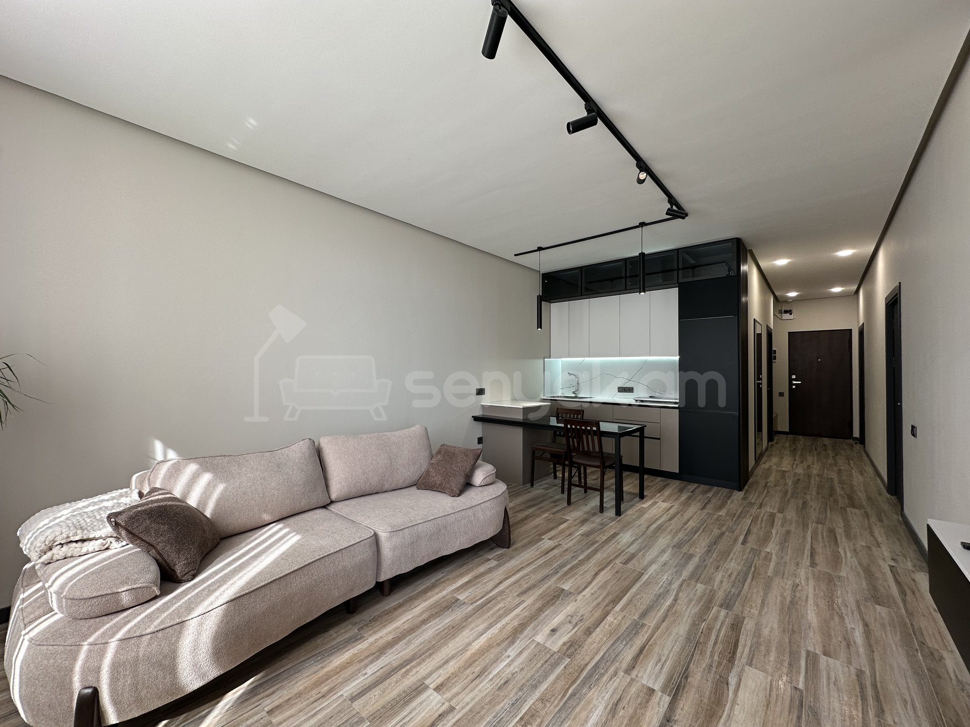 3 Սենյականոց Բնակարան Նորակառույցում, 71քմ, 12/14 հարկ, Դիզայներական Վերանորոգված