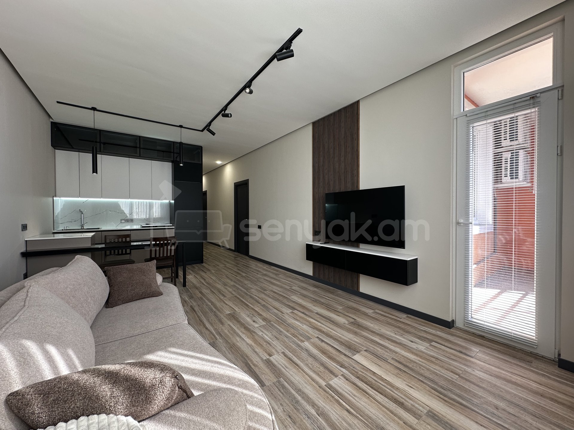 3 Սենյականոց Բնակարան Նորակառույցում, 71քմ, 12/14 հարկ, Դիզայներական Վերանորոգված