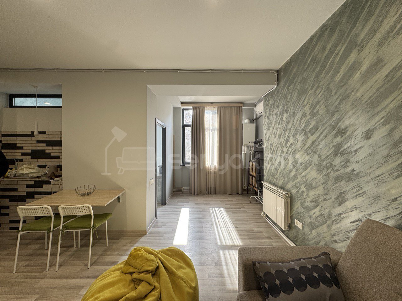 2 Սենյականոց Բնակարան Քարե Շենքում, 50քմ, 2/6 հարկ, Կապիտալ Վերանորոգված, Կահավորված, Արևկող