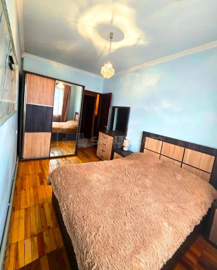 3 Սենյականոց Բնակարան, 80քմ, 8/9 հարկ, Նորմալ Վիճակում, Կահավորված