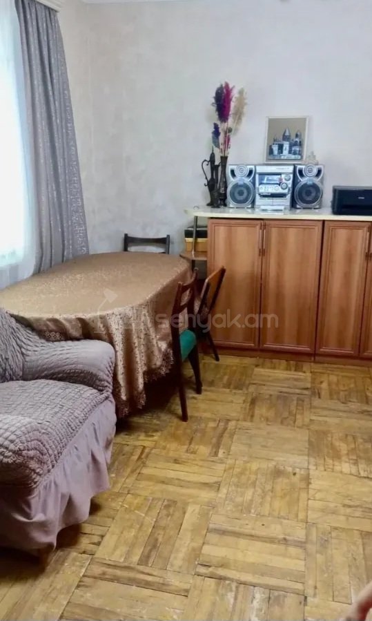 3 Սենյականոց Բնակարան, 70քմ, 2/9 հարկ, Կոսմետիկ Վերանորոգված, Կահավորված