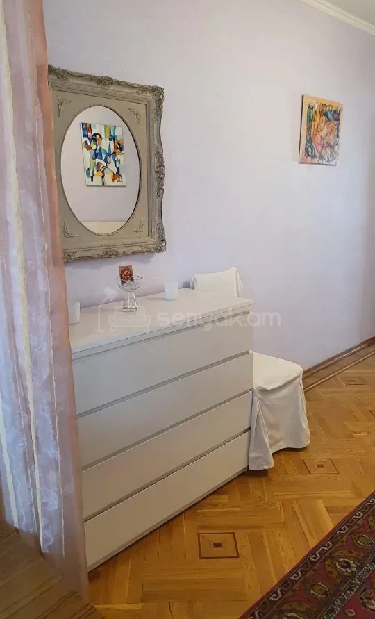 2 Սենյականոց Բնակարան Քարե Շենքում, 57քմ, 3/5 հարկ, Կապիտալ Վերանորոգված, Կահավորված