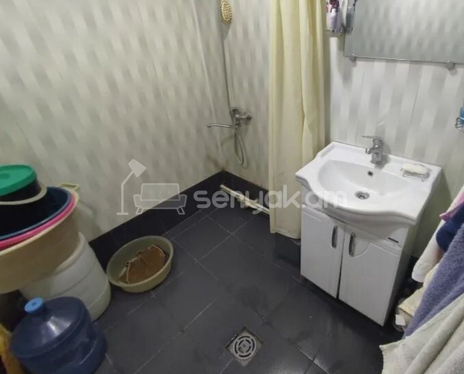 4 Սենյականոց Բնակարան, 90քմ, 6/9 հարկ, Նորմալ Վիճակում